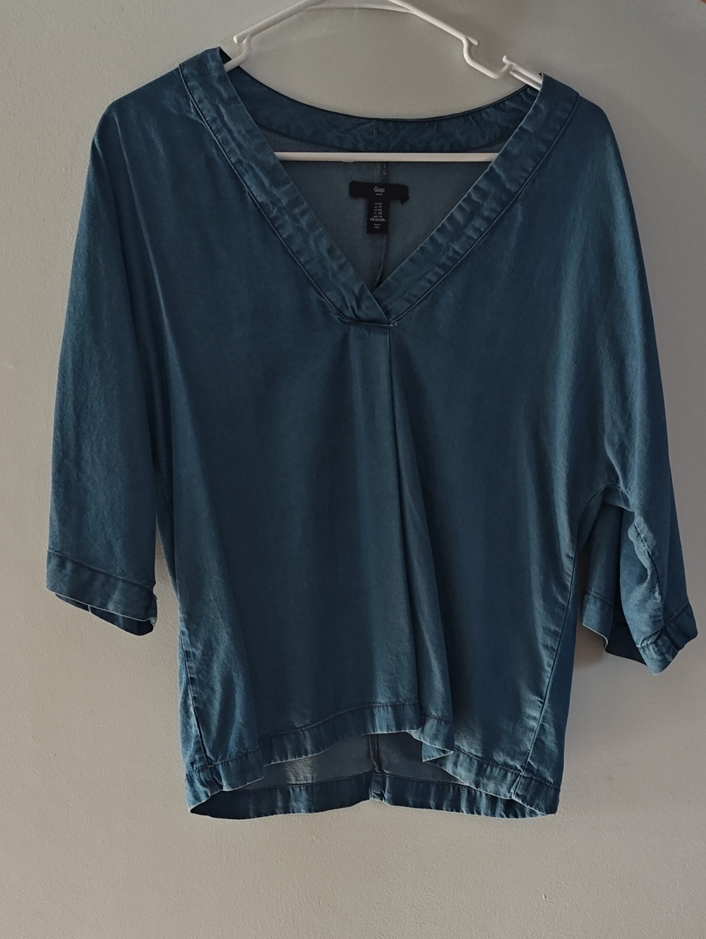 GAP Women's Teal V-Neck Top